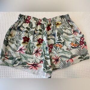 Floral short